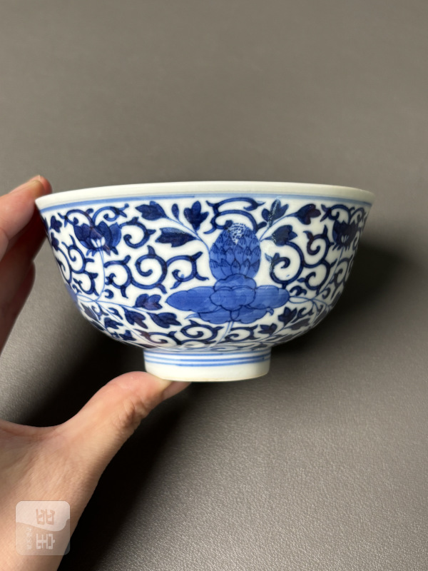 清光绪 青花缠枝双犄牡丹纹碗一对 - 图8